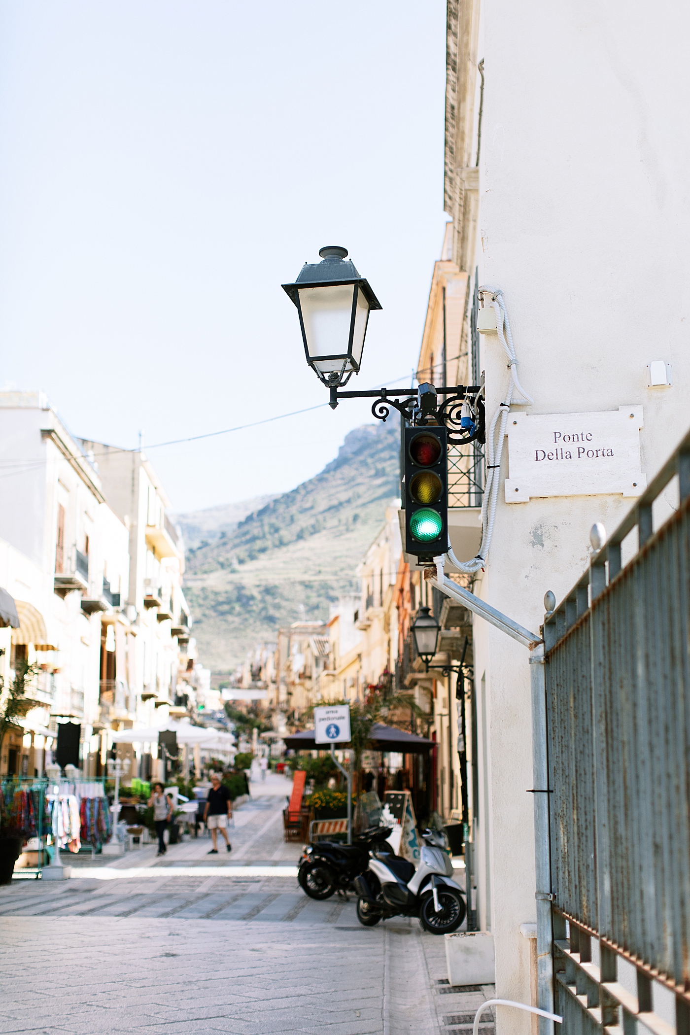 A stoplight in town in Castellammare del Golfo | Photo by Josie Derrick 